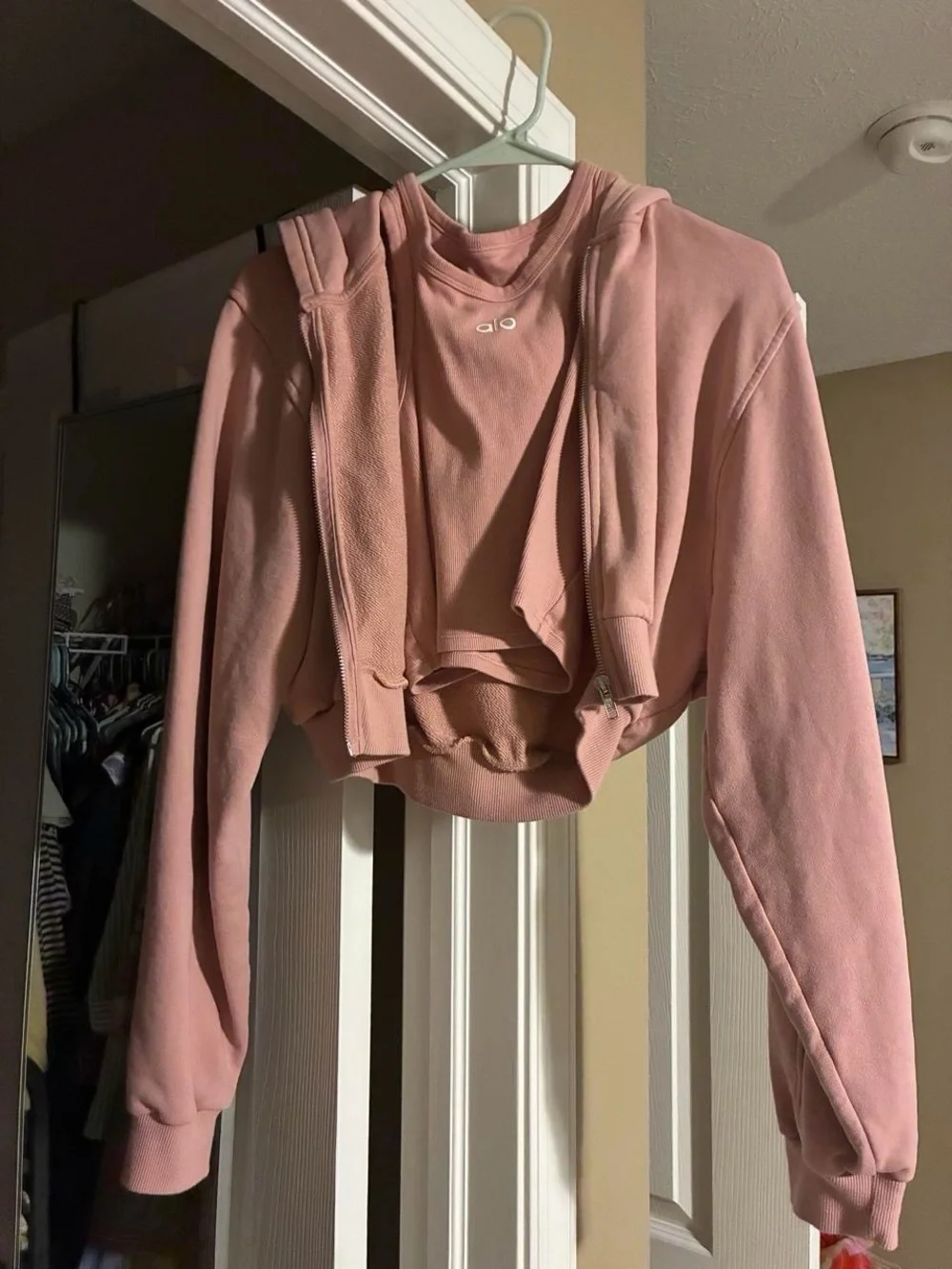 ALO Yoga Vintage Pink Set